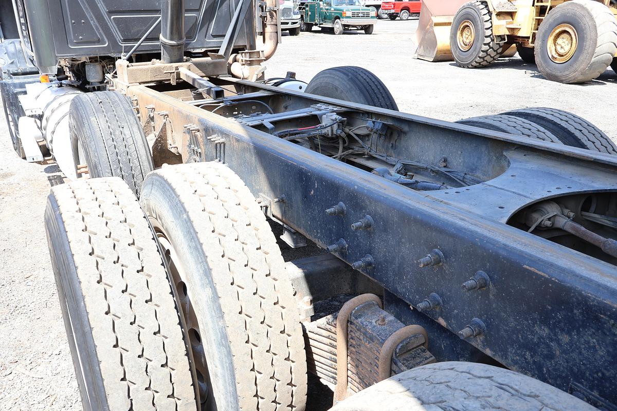 Used 2009 MACK Granite GU713