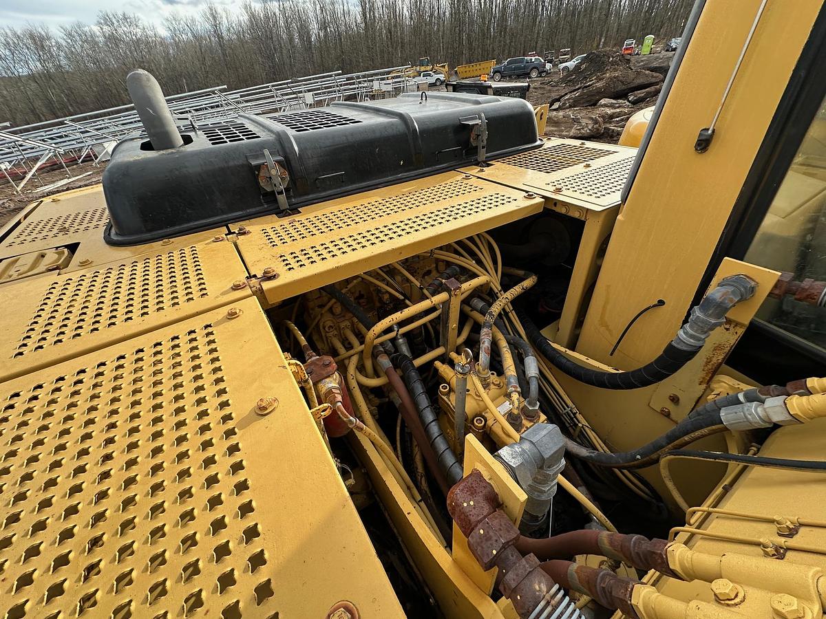 Used 1999 CATERPILLAR 320B L