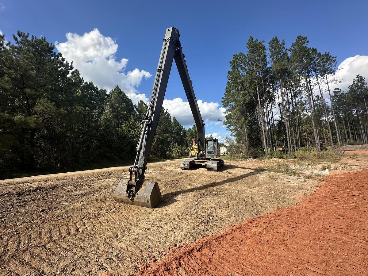 Used 2019 VOLVO EC300ELR
