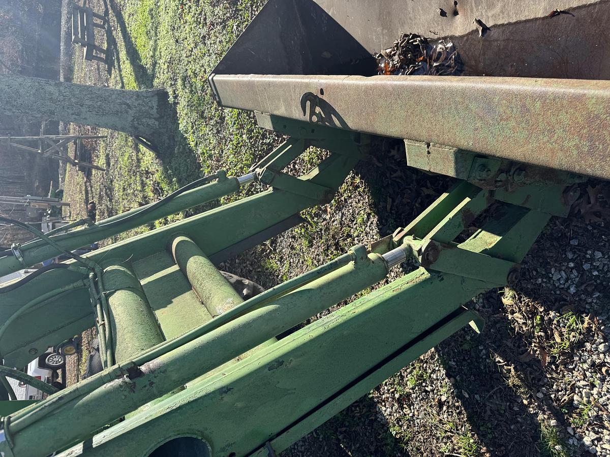 Used 1982 JOHN DEERE 2940