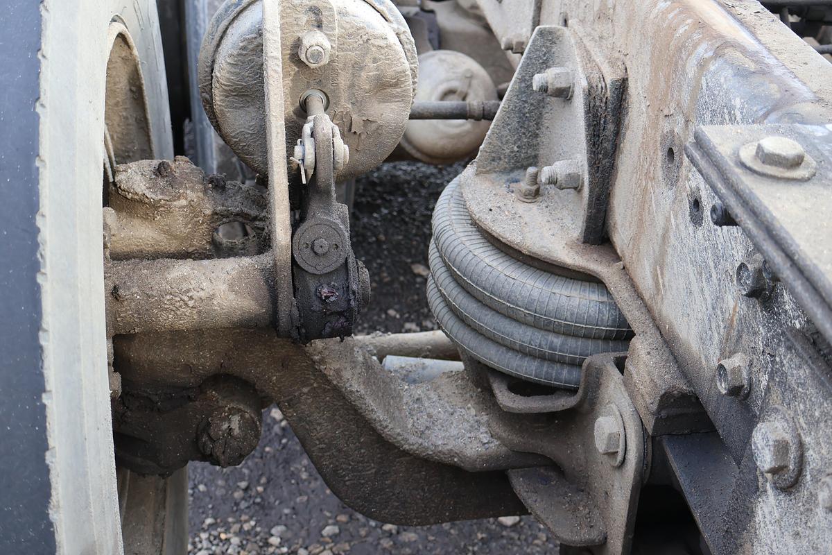 Used 2007 MACK Granite CV713