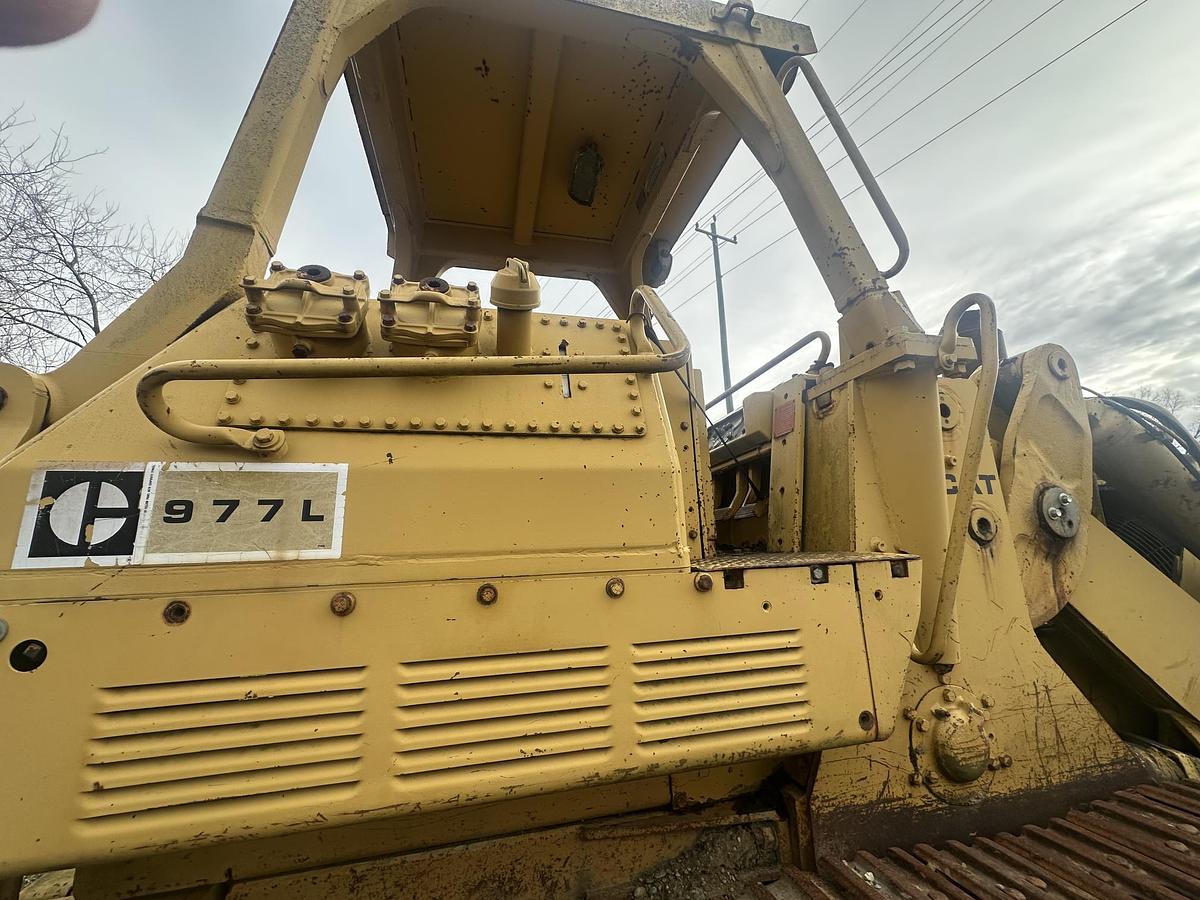 Used 1979 CATERPILLAR 977L