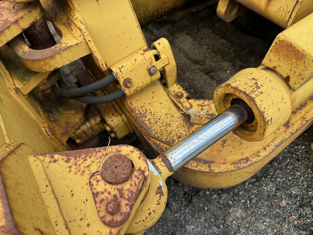 Used 1994 CATERPILLAR D3C III