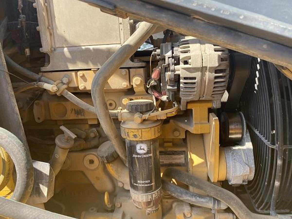 Used 2011 JOHN DEERE 310J