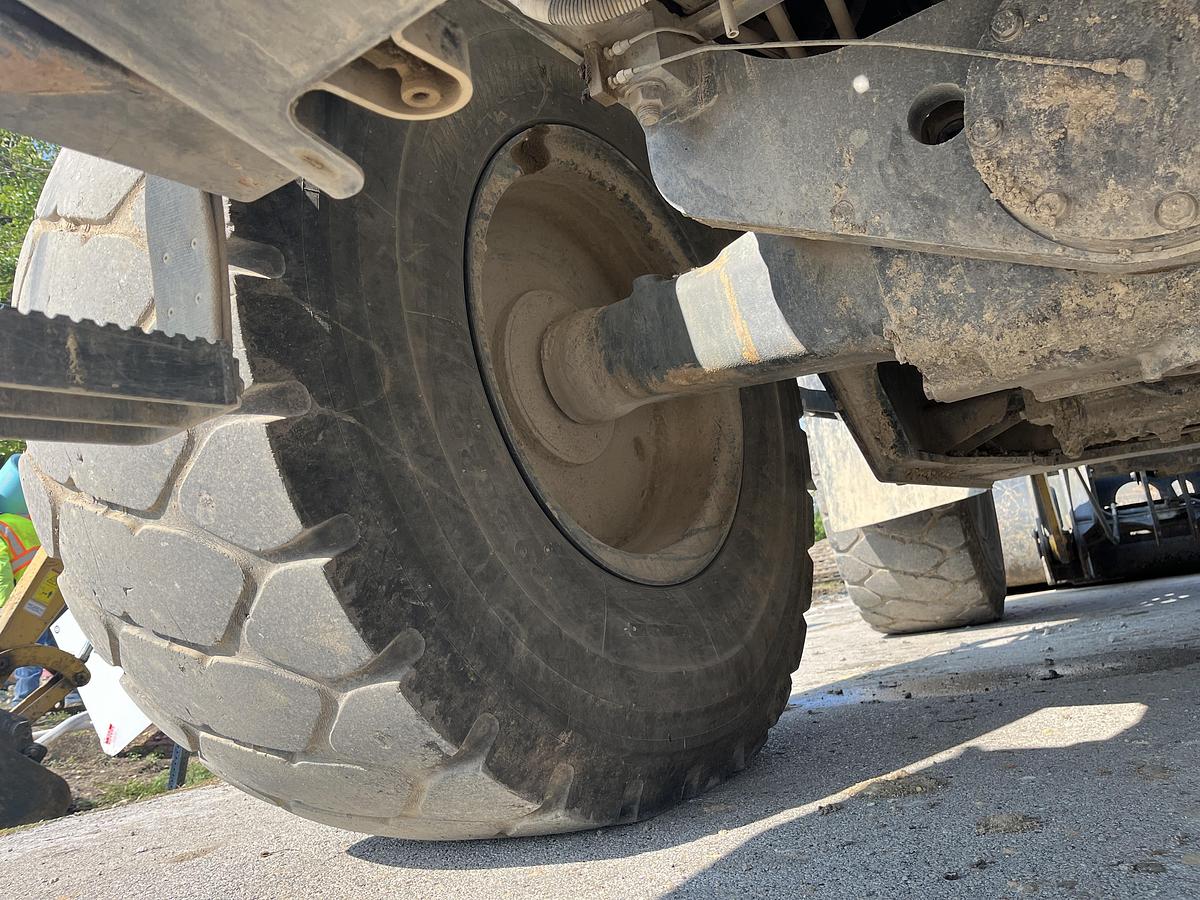 Used 2021 KOMATSU WA270-8