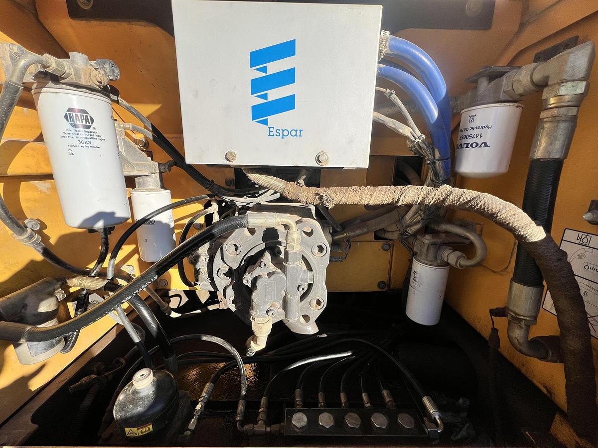 Used 2008 VOLVO EC210CL