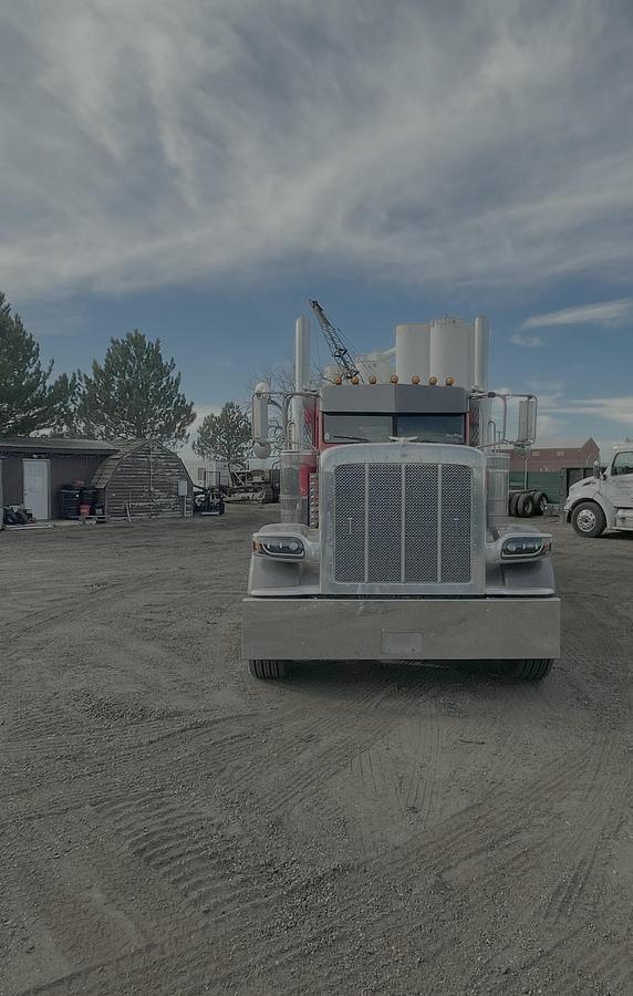 Used 2012 PETERBILT 389