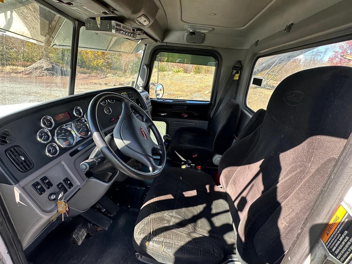 Used 2016 PETERBILT 365