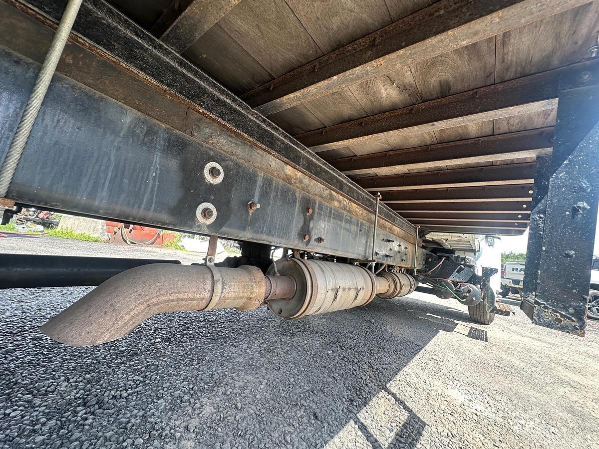 Used 2015 INTERNATIONAL 4300 24' Box Truck