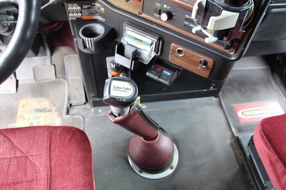 Used 1995 FREIGHTLINER 120