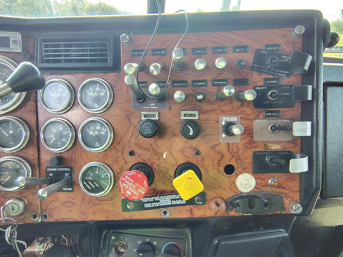 Used 1995 PETERBILT 379