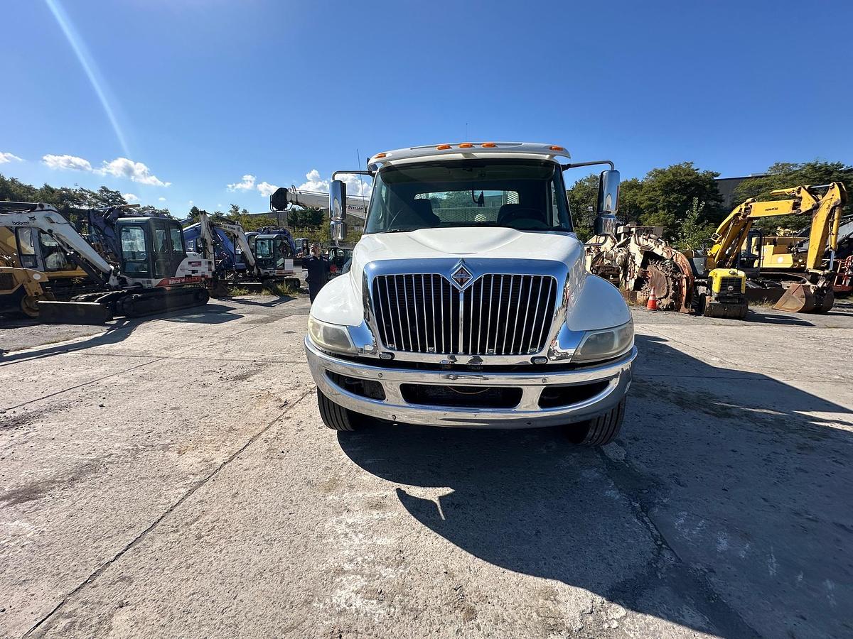 Used 2010 INTERNATIONAL 4300 Service Truck