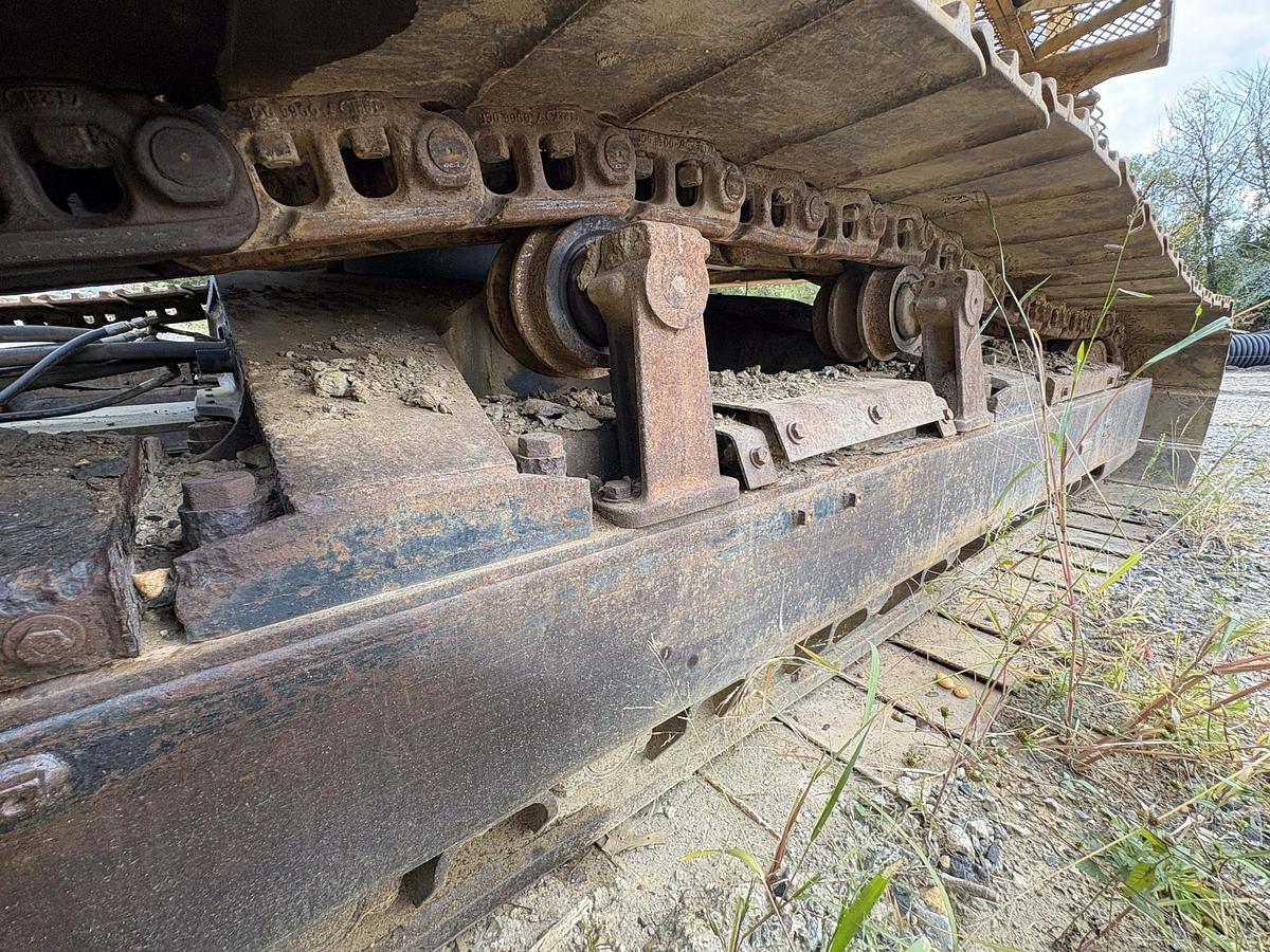 Used 1990 CATERPILLAR 225D