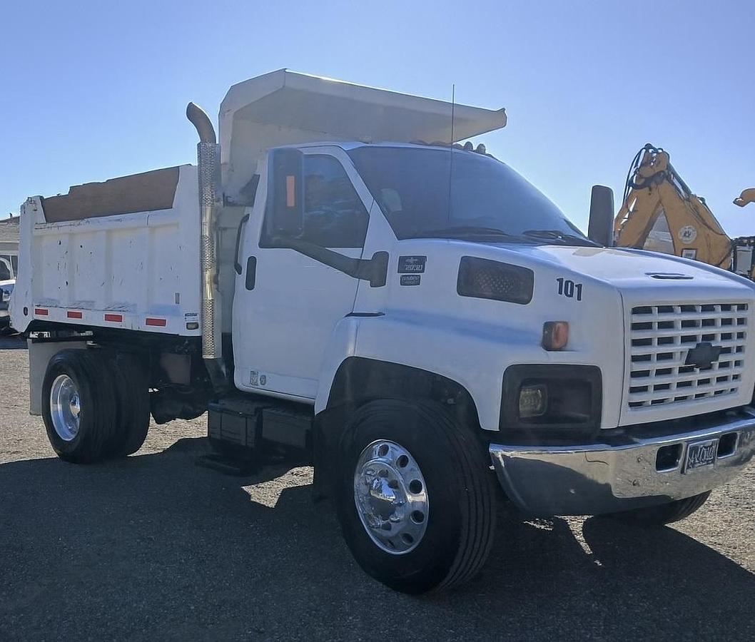 Used 2004 CHEVROLET C7500