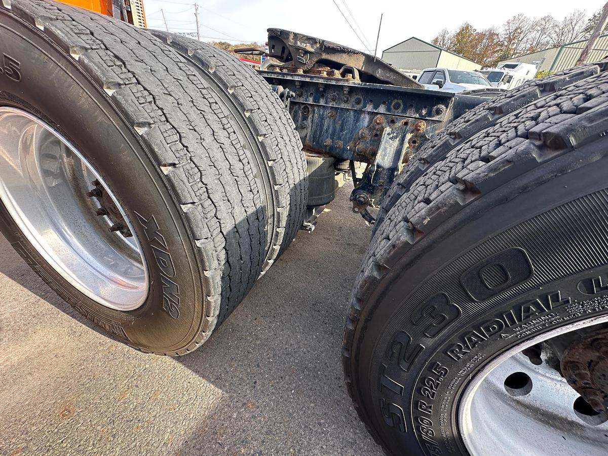 Used 2014 VOLVO VNM64T