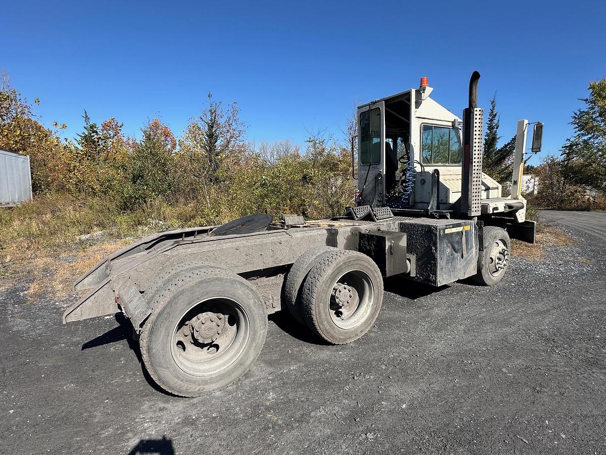 Used 2011 OTTAWA Yard Spotter