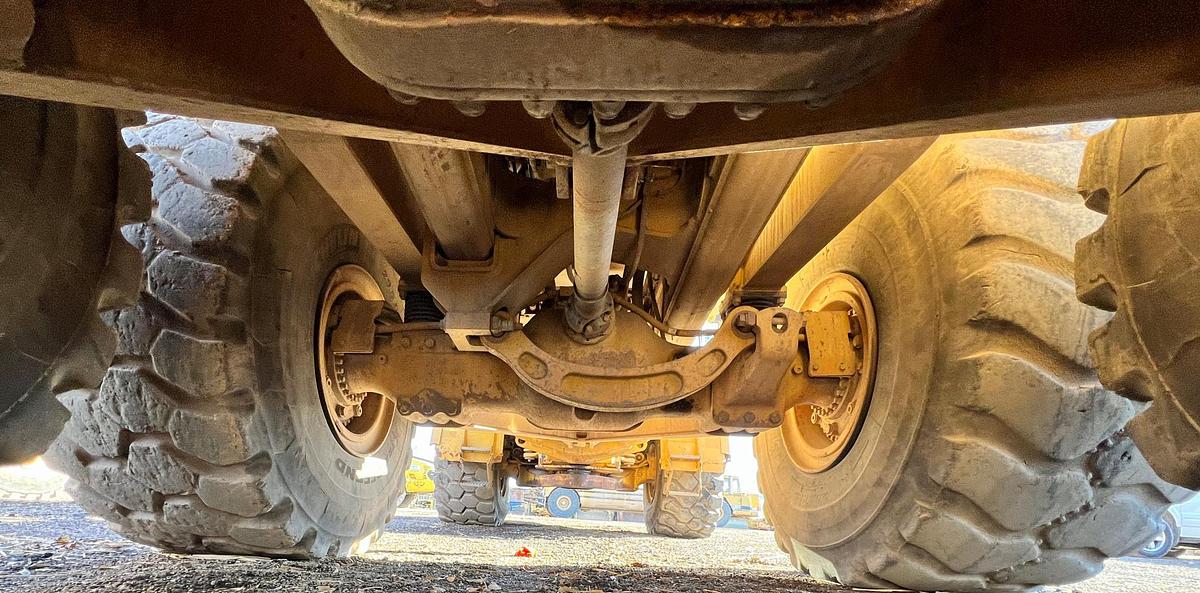 Used 2011 CATERPILLAR 740B Ej