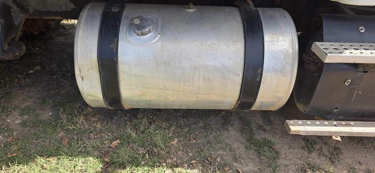 Used 2012 FREIGHTLINER Cascadia