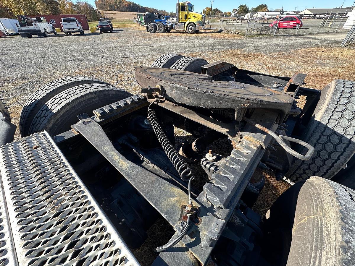 Used 2012 PETERBILT 365