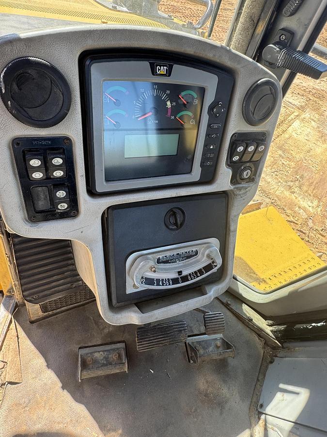 Used 2012 CATERPILLAR D6TXW
