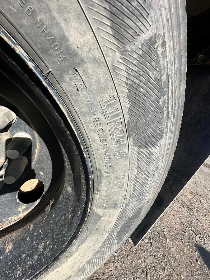 Used 2006 MACK Granite CV713