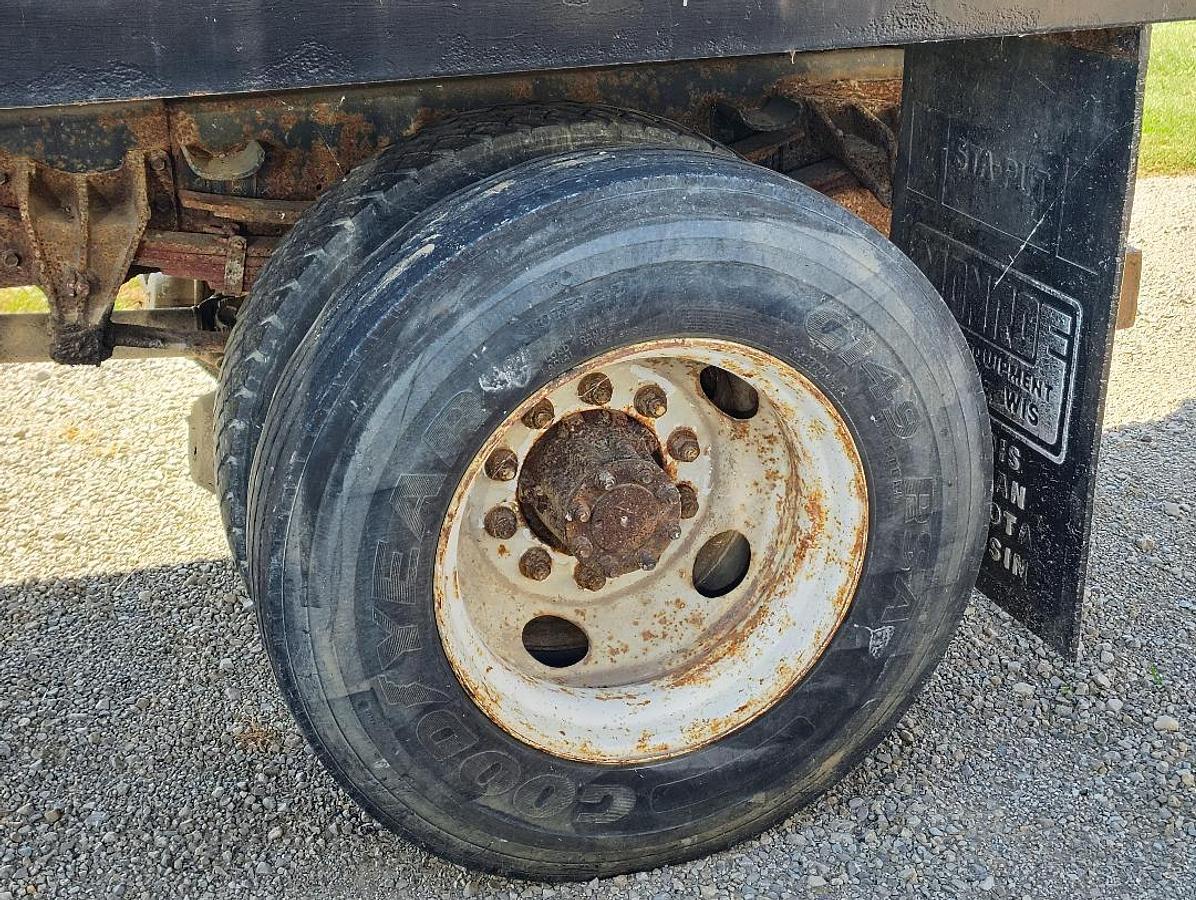 Used 2000 INTERNATIONAL 4700 DT466E