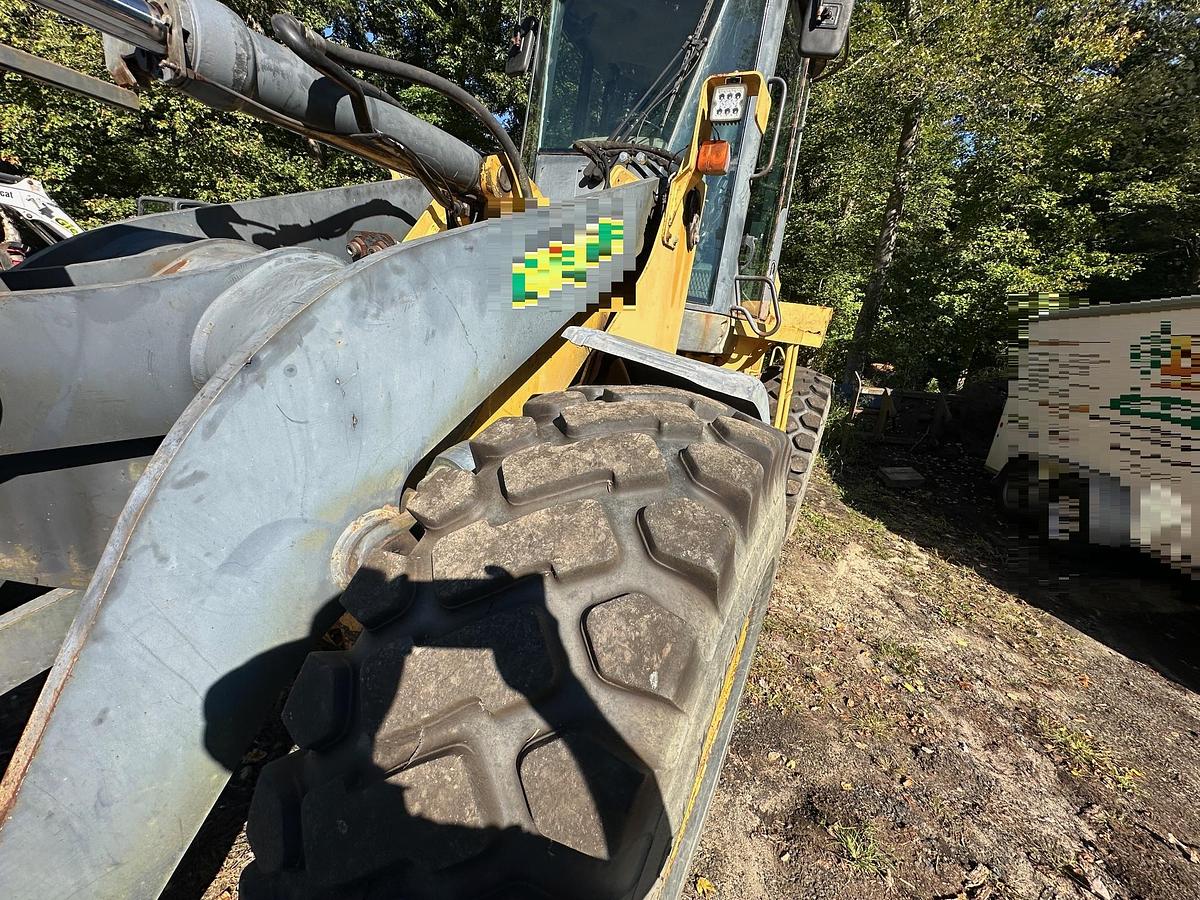 Used 2005 DEERE 624J