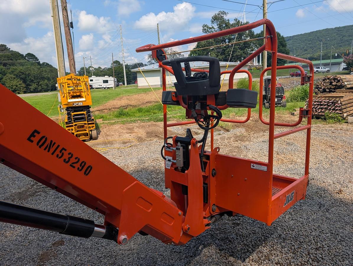 Used 2024 JLG TOUCAN 32E