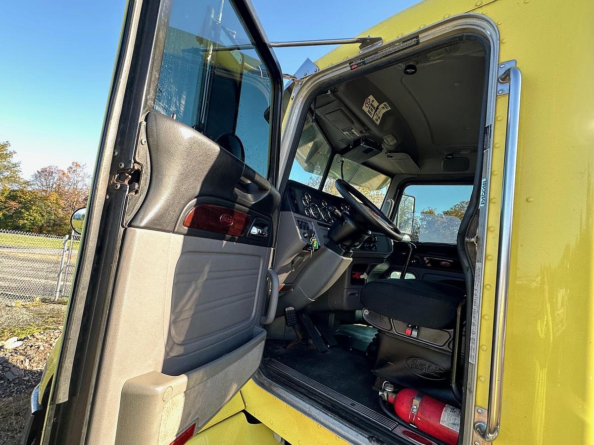 Used 2013 PETERBILT 384