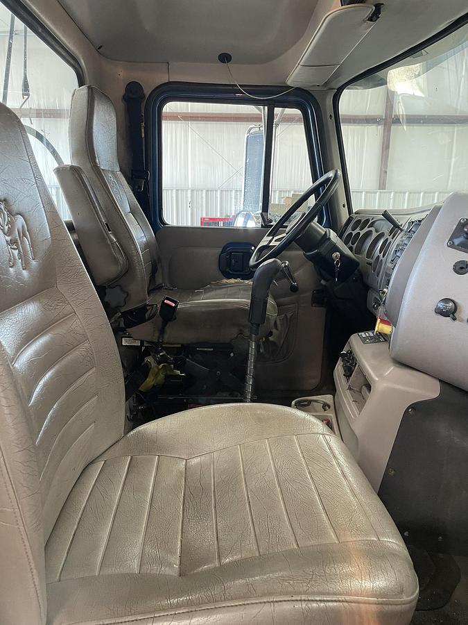 Used 2006 MACK CL733