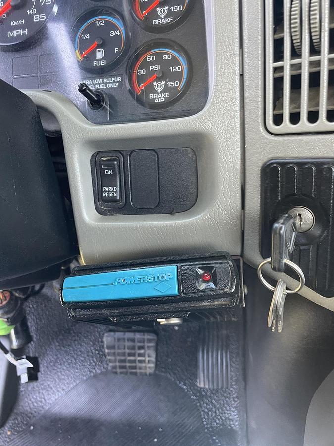 Used 2013 INTERNATIONAL 4300 Utility Bucket