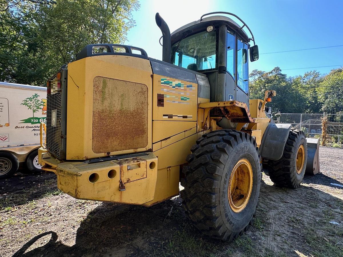 Used 2005 DEERE 624J