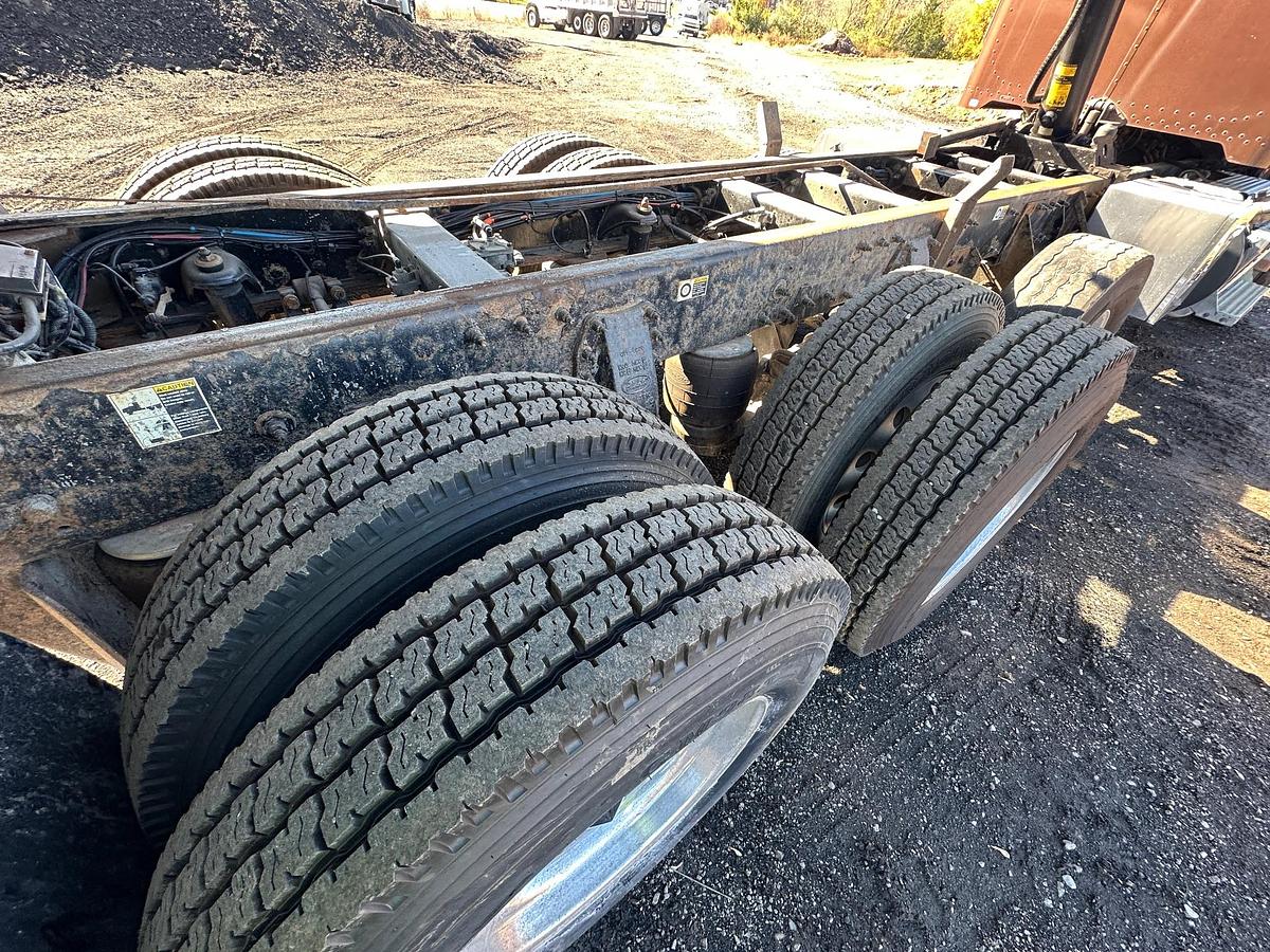 Used 2016 PETERBILT 365