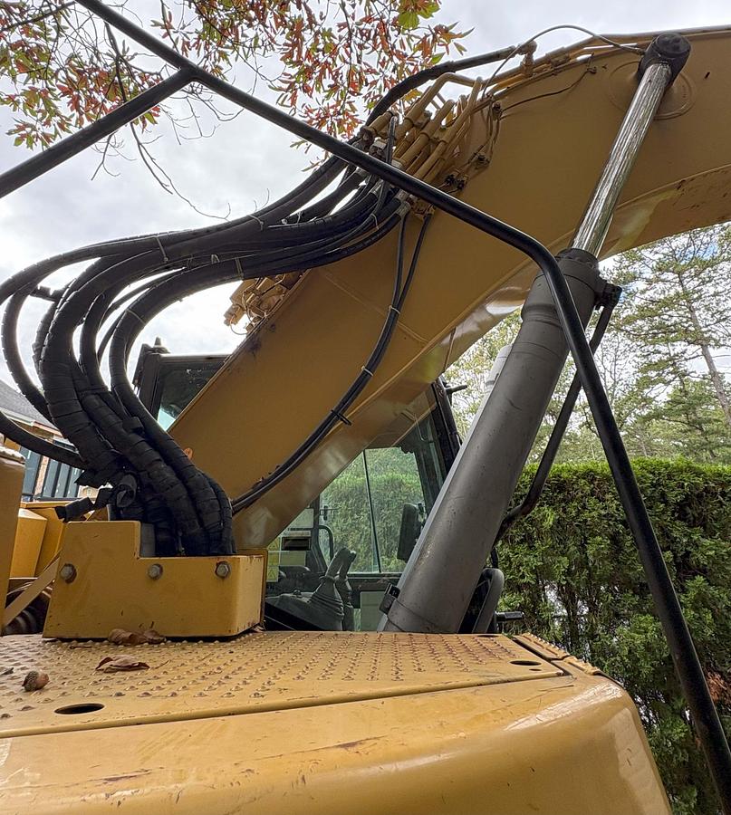 Used 2013 CATERPILLAR 321D LCR