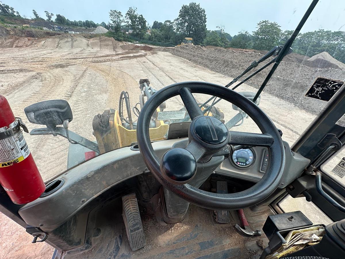 Used 2018 DEERE 244k-II