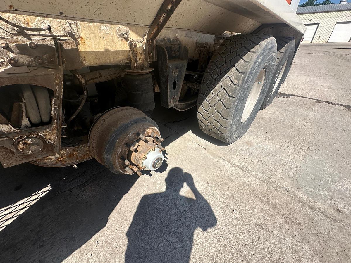 Used 2007 PHOENIX Front Discharge Mixer