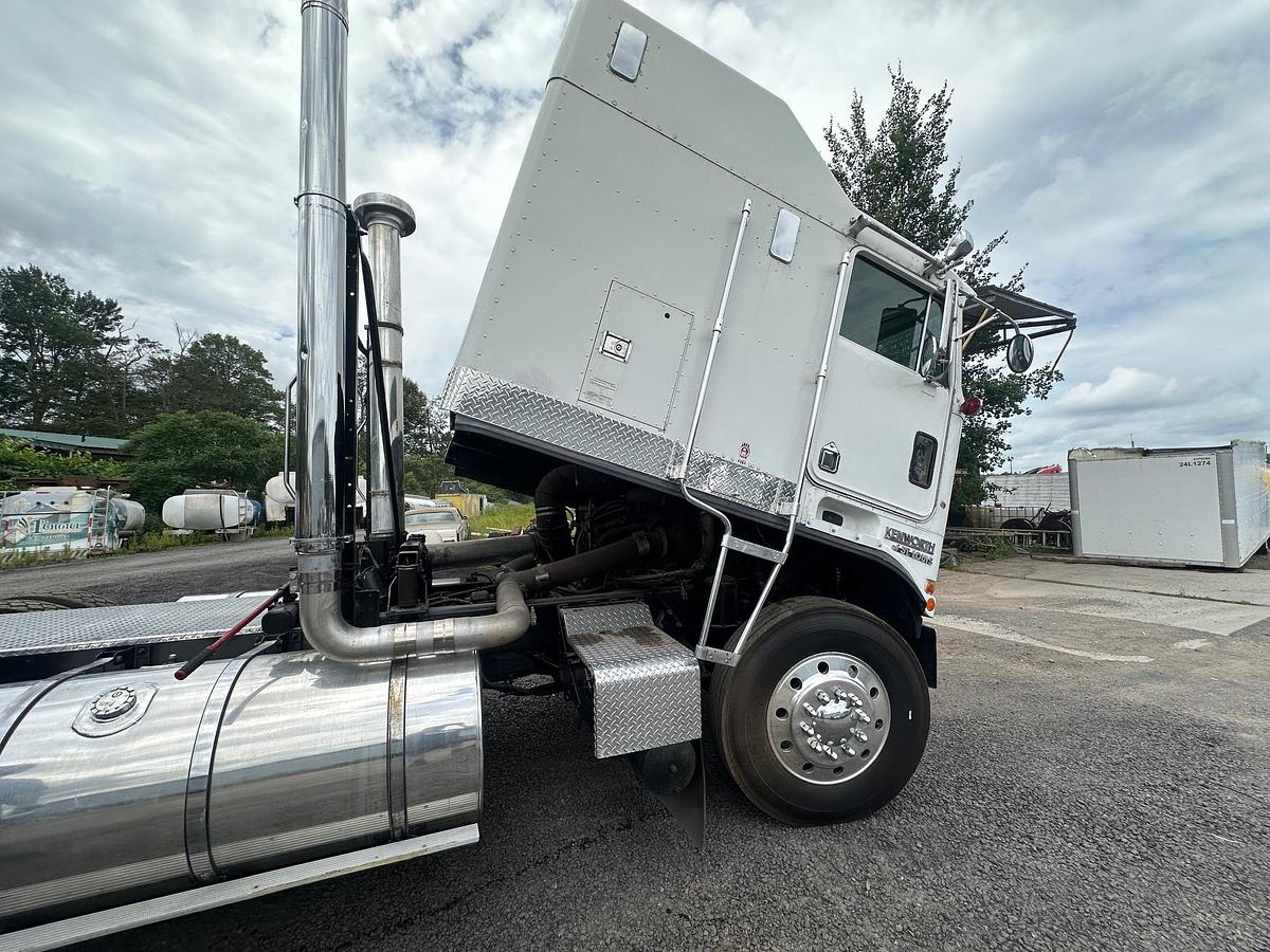 Used 1984 KENWORTH K100 AeroDyne