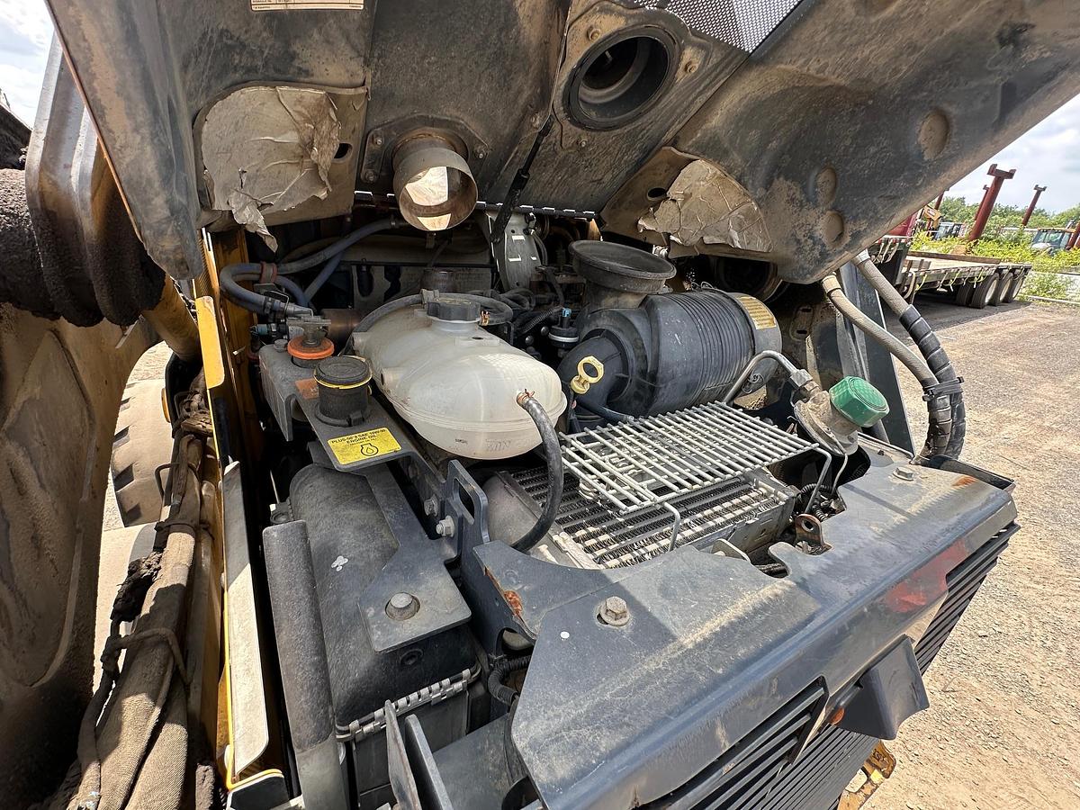 Used 2017 DEERE 332G