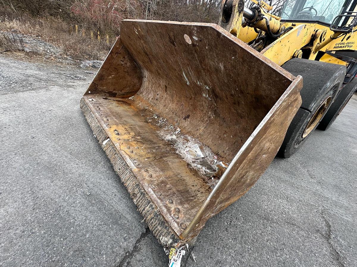 Used 2004 KOMATSU WA500-3