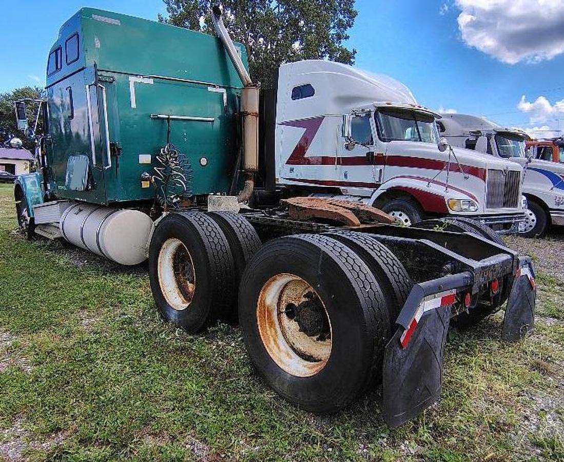 Used 2000 INTERNATIONAL 9900 Eagle