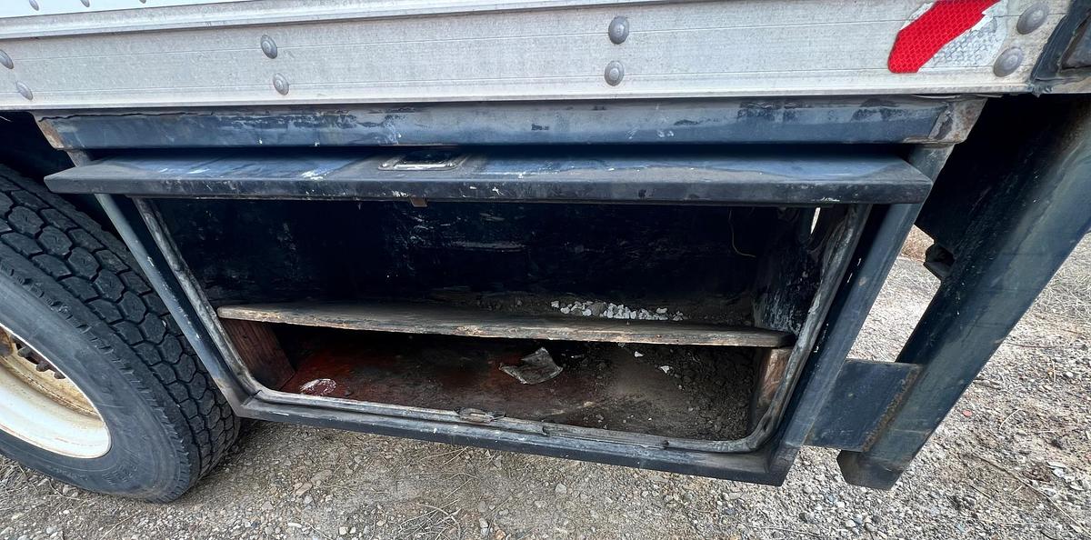 Used 2004 FORD F650 SD