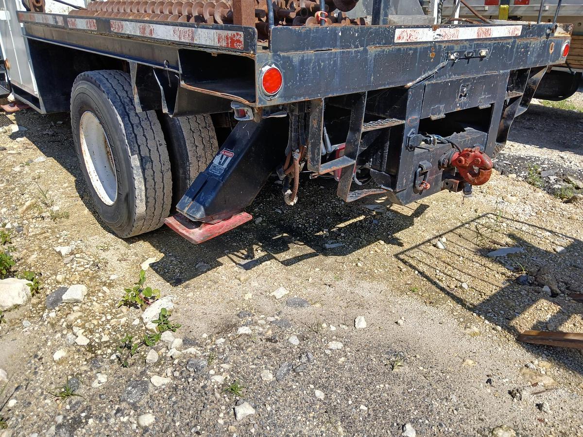 Used 2002 INTERNATIONAL 4300