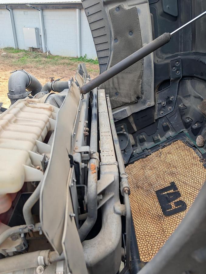 Used 2016 CATERPILLAR CT660S