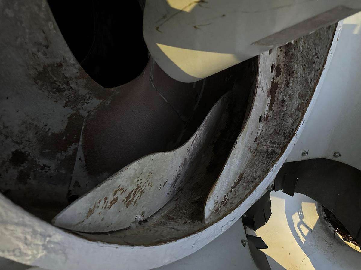 Used 2019 MACK GR64B Rear Mixer