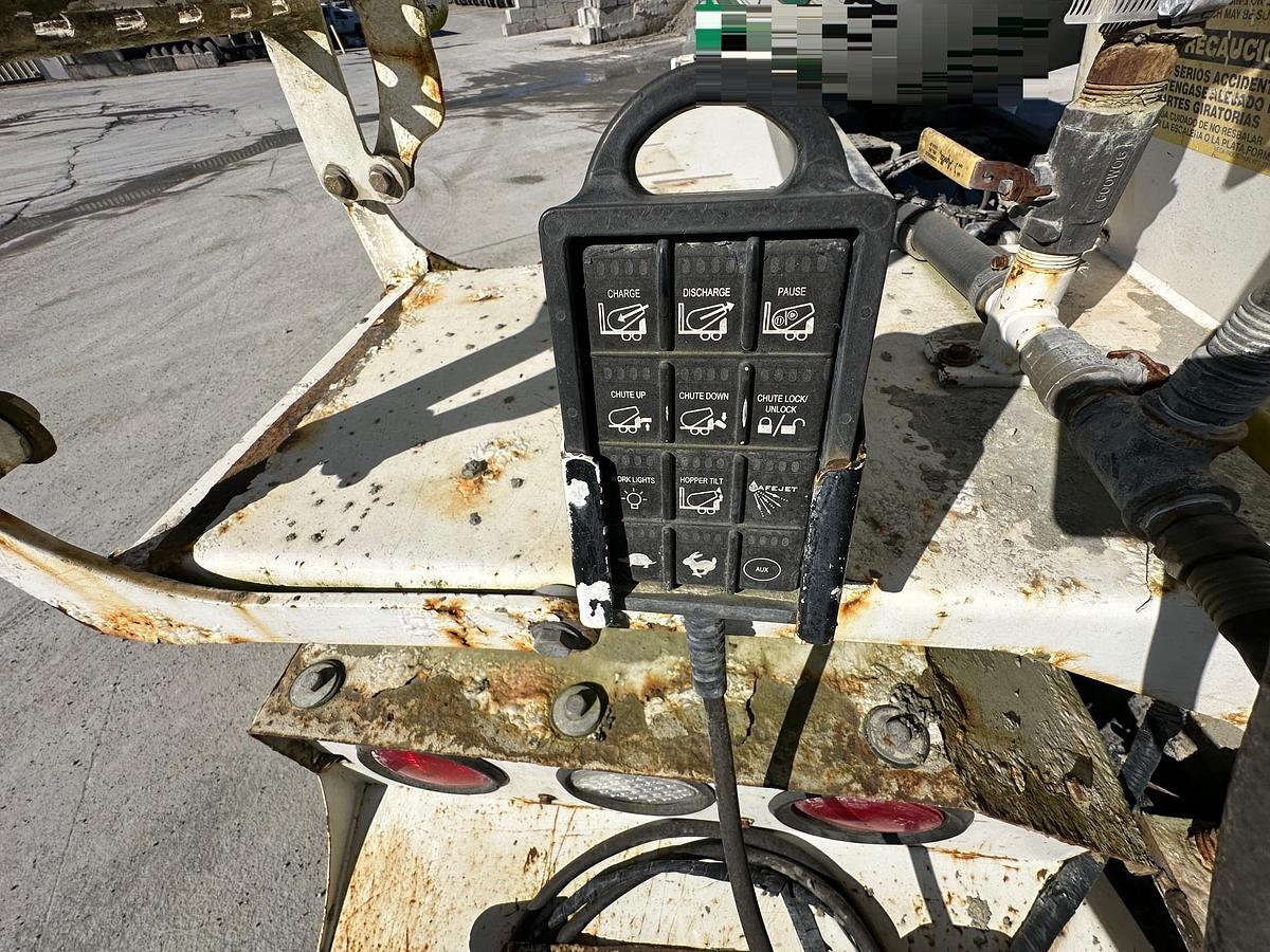 Used 2019 MACK GR64B