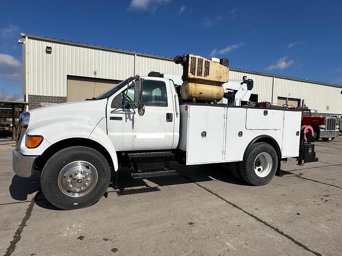 Used 2006 FORD F750