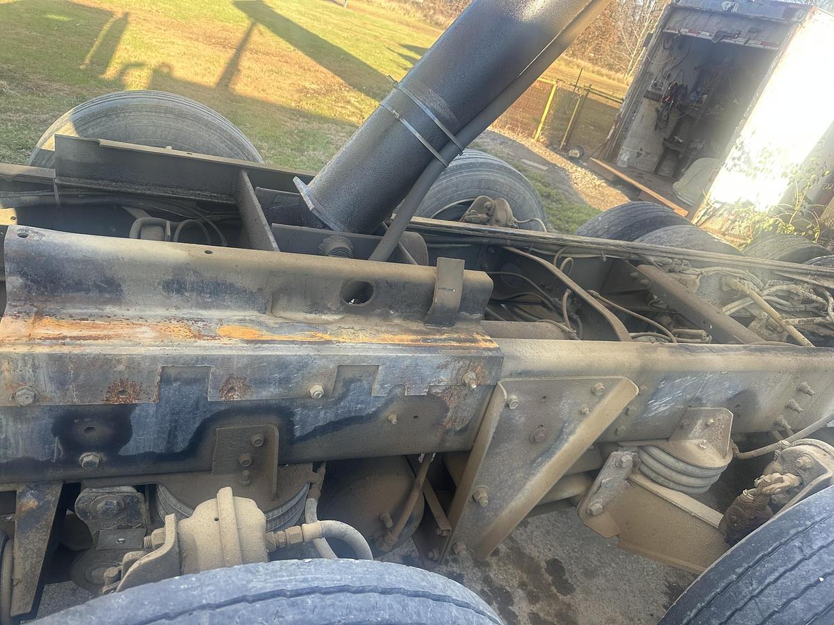 Used 2004 STERLING L7500