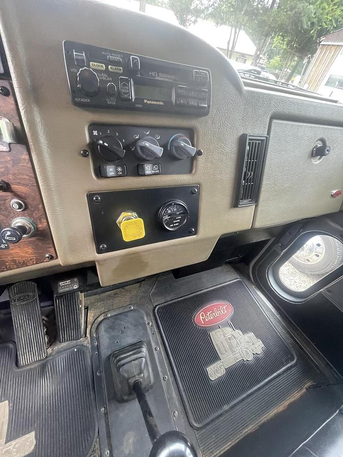 Used 1998 PETERBILT 330