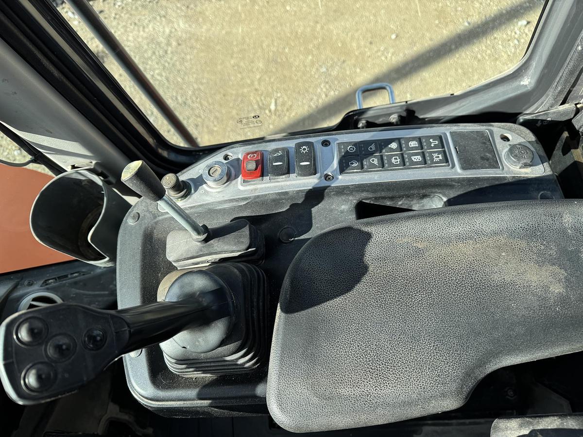 Used 2018 DOOSAN DL 220