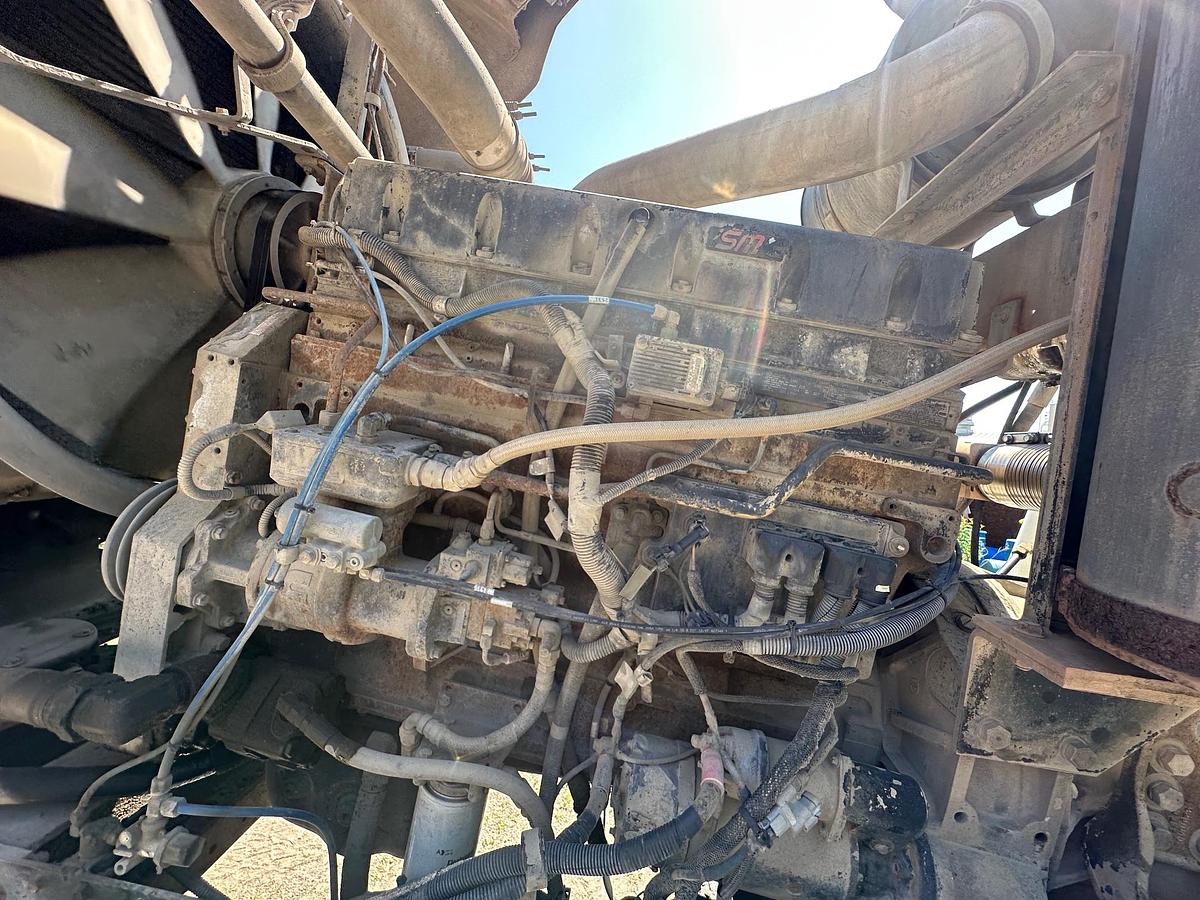 Used 2008 OSHKOSH Front Discharge Mixer